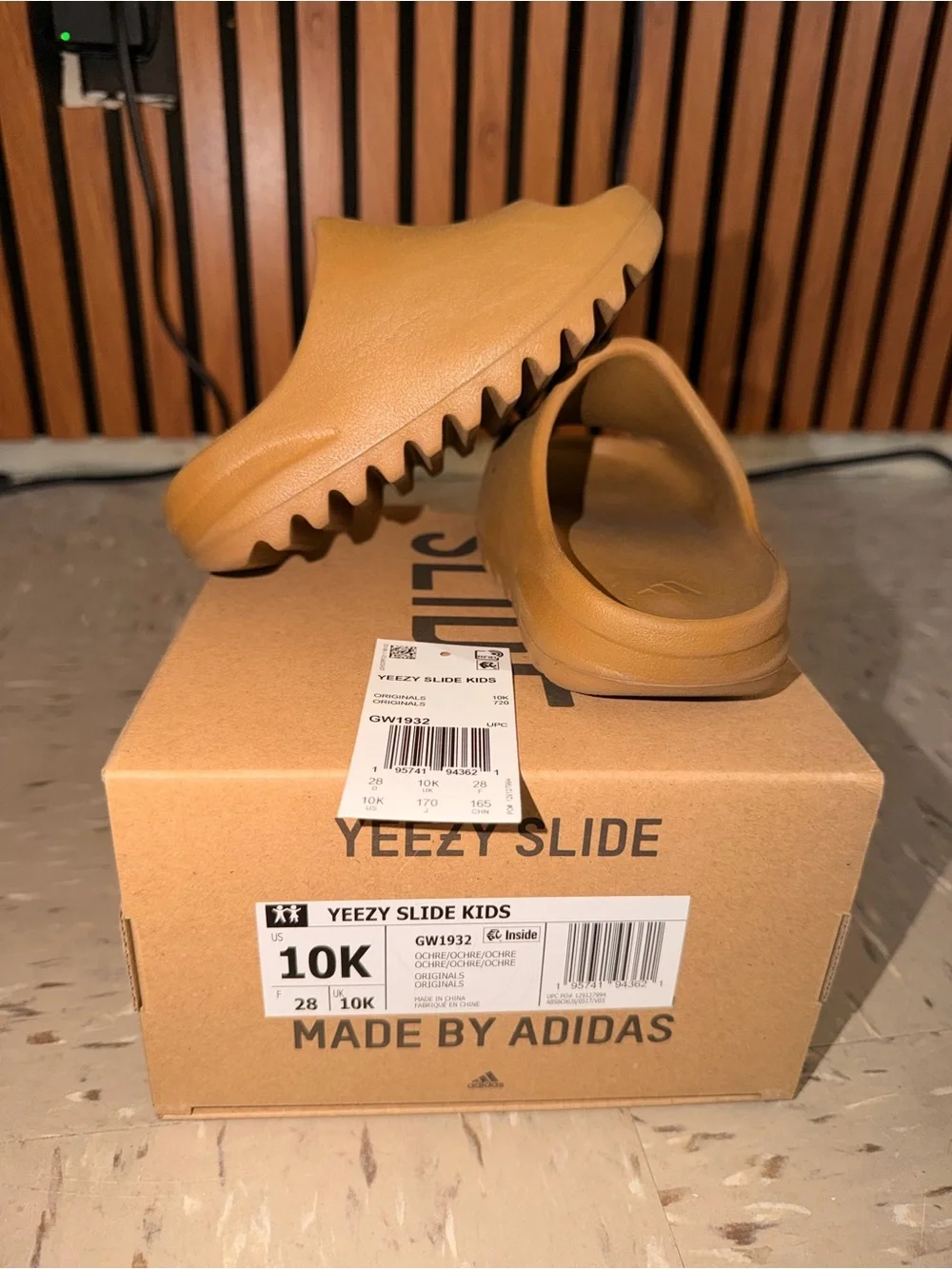 adidas Kids Yeezy Slide in Warm Brown